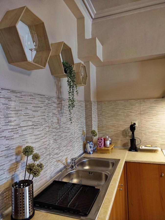 Palaiá Fókaia Seaview-Apartments מראה חיצוני תמונה