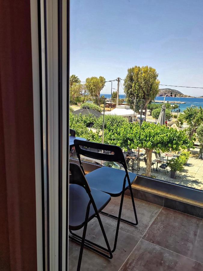 Palaiá Fókaia Seaview-Apartments מראה חיצוני תמונה