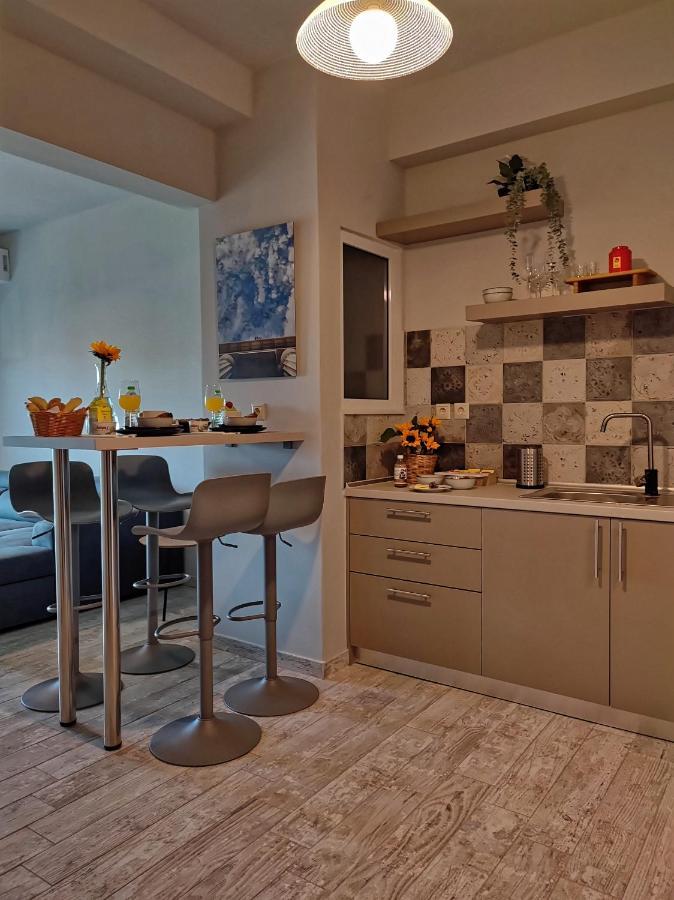 Palaiá Fókaia Seaview-Apartments מראה חיצוני תמונה